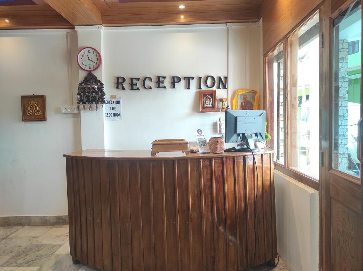 Hotel Tawang Regency Exteriör bild