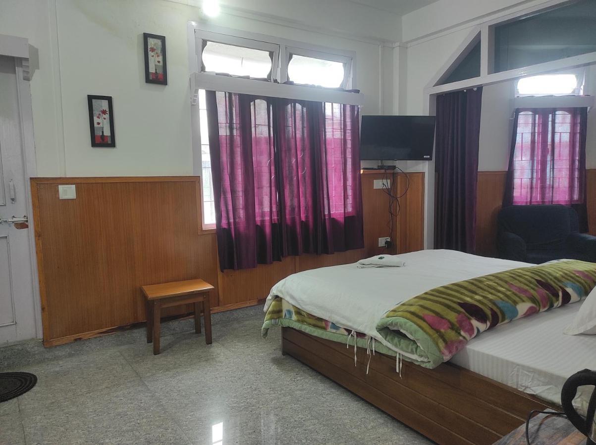 Hotel Tawang Regency Exteriör bild