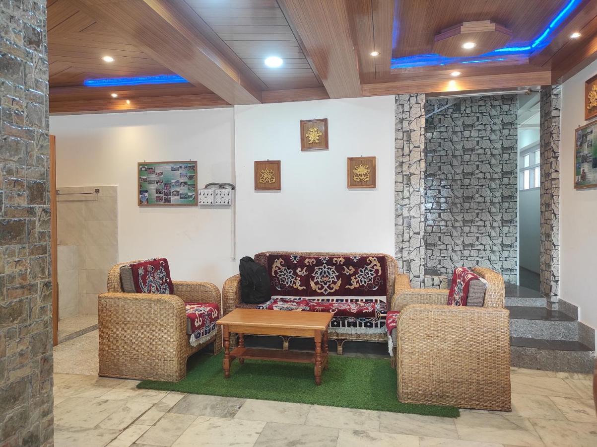 Hotel Tawang Regency Exteriör bild